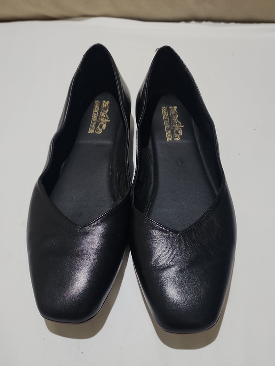 Coach and Four Shoes - New Condition Coach and Four Black Leather Women's V‑Toe Flats